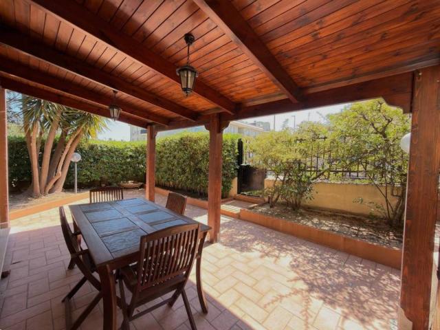 Villa Schiera in vendita a Cala Di Volpe, Sardigna/Sardegna
