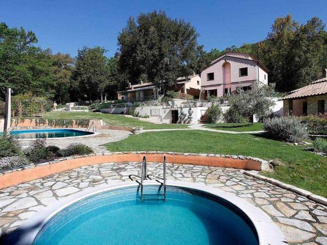 Villa Schiera in vendita a Sassetta, Toscana
