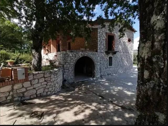 Villa Schiera in vendita a Sassinoro, Campania