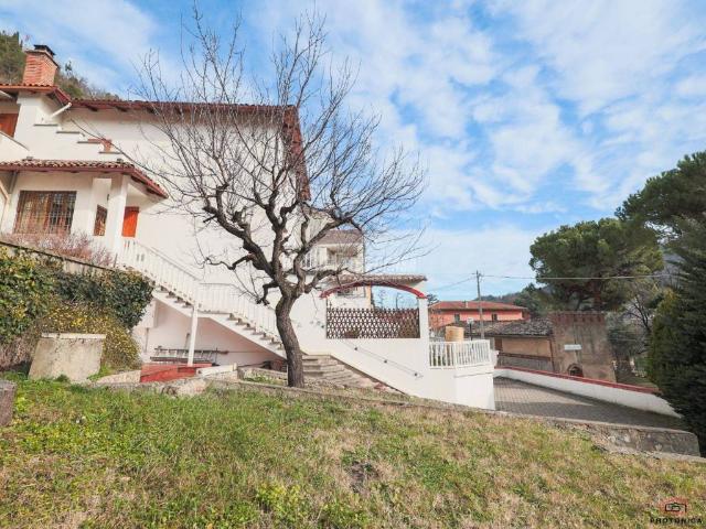 Villa Schiera in vendita a Unione dei comuni Valli del Reno, Lavino e Samoggia, Sasso Marconi