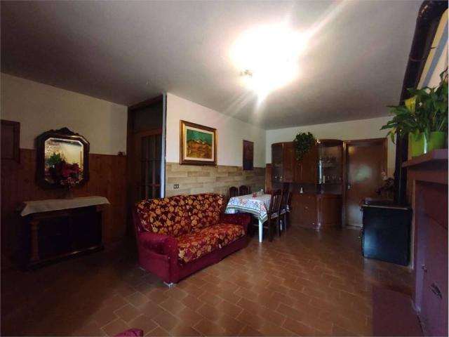 Villa Schiera in vendita a Sassocorvaro Auditore, Marche