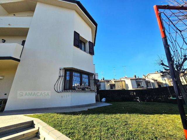 Villa Schiera in vendita a San Giorgio, Sassuolo