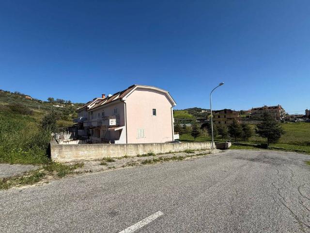 Villa Schiera in vendita a Calabria, Catanzaro