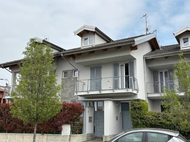 Villa Schiera in vendita a Piemonte, Cuneo