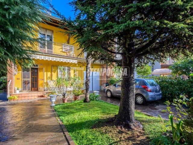 Villa Schiera in vendita a Unione di comuni Terre di Castelli, Savignano Sul Panaro