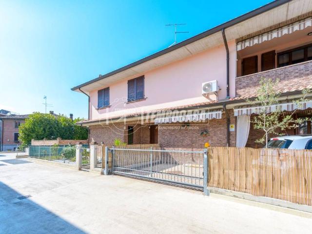 Villa Schiera in vendita a Unione di comuni Terre di Castelli, Savignano Sul Panaro