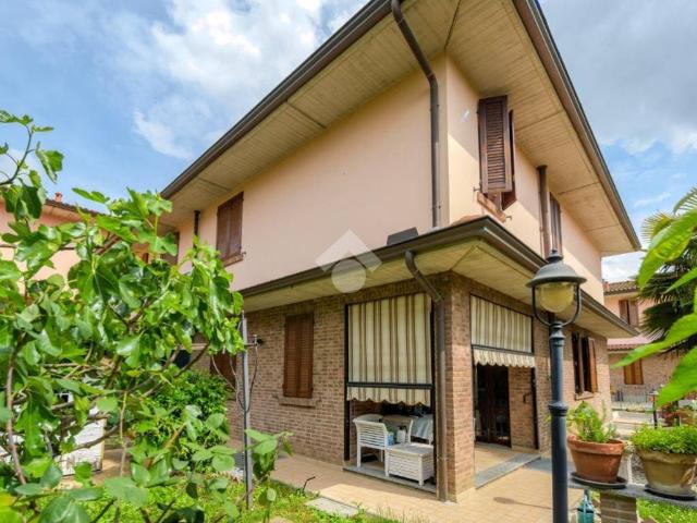 Villa Schiera in vendita a Unione di comuni Terre di Castelli, Savignano Sul Panaro
