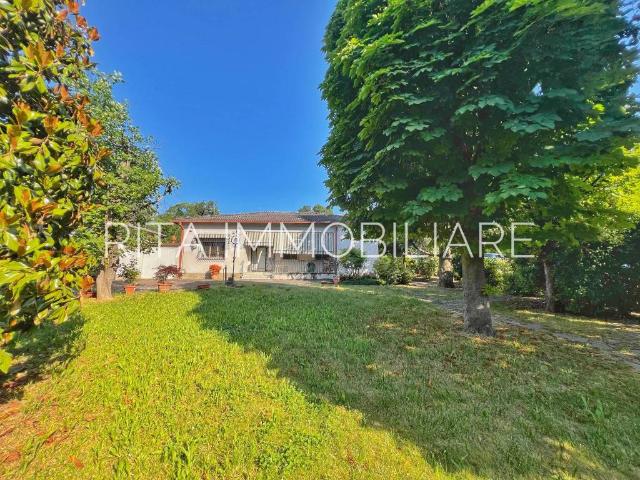 Villa Schiera in vendita a Mulino di Savignano, Savignano sul Panaro
