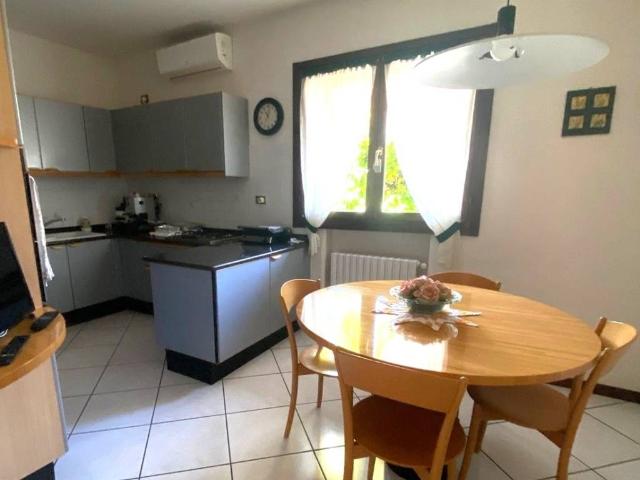 Villa Schiera in vendita a Unione di comuni Terre di Castelli, Savignano Sul Panaro
