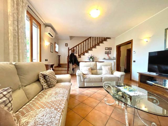 Villa Schiera in vendita a Tresinaro - Secchia, Re