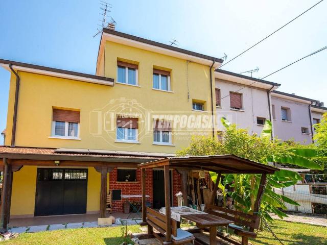 Villa Schiera in vendita a Tresinaro - Secchia, Re