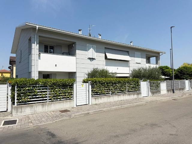 Villa Schiera in vendita a Tresinaro - Secchia, Re