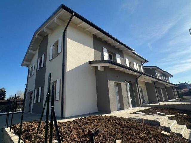 Villa Schiera in vendita a Tresinaro - Secchia, Re