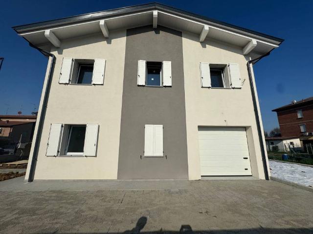 Villa Schiera in vendita a Tresinaro - Secchia, Re