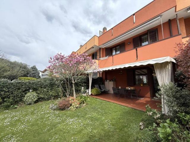 Villa Schiera in vendita a Cascina Uccellanda, Scanzorosciate