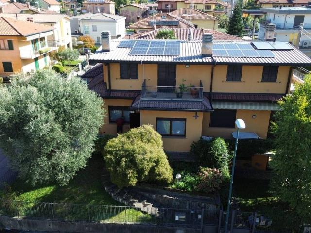 Villa Schiera in vendita a Cascina Uccellanda, Scanzorosciate