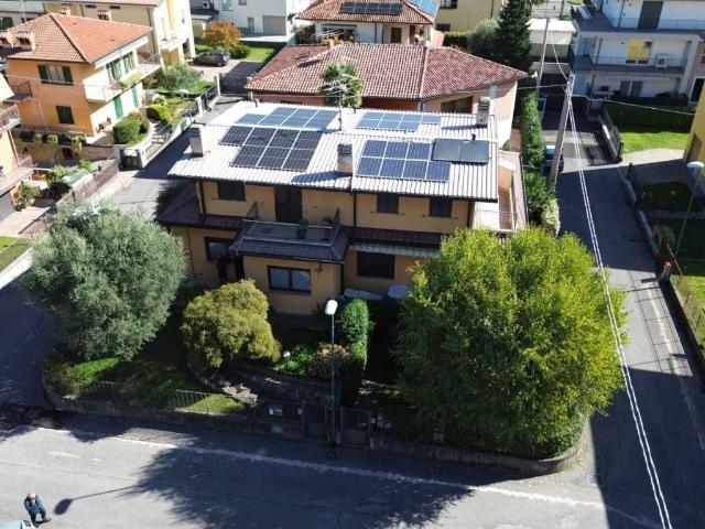 Villa Schiera in vendita a Cascina Uccellanda, Scanzorosciate