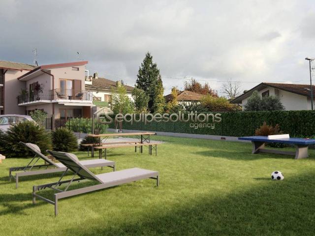 Villa Schiera in vendita a Scanzorosciate, Lombardia