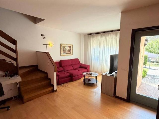 Villa Schiera in vendita a Contrada Castellaro, Schio