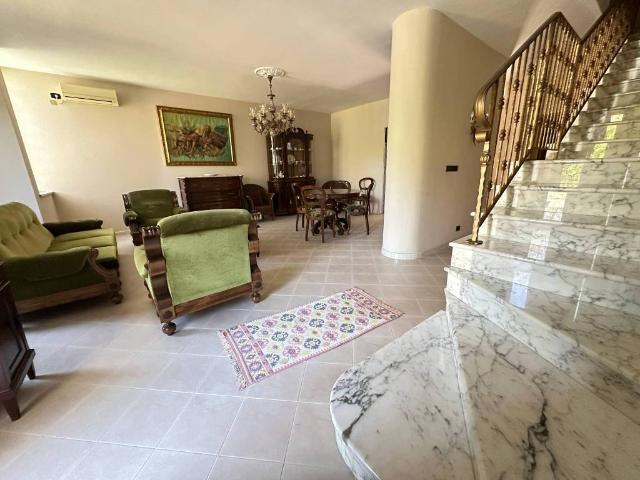 Villa Schiera in vendita a Scisciano, Campania
