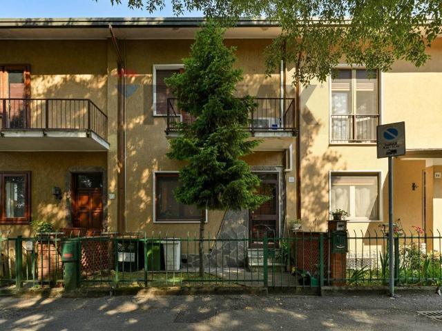 Villa Schiera in vendita a Rovagnasco, Segrate