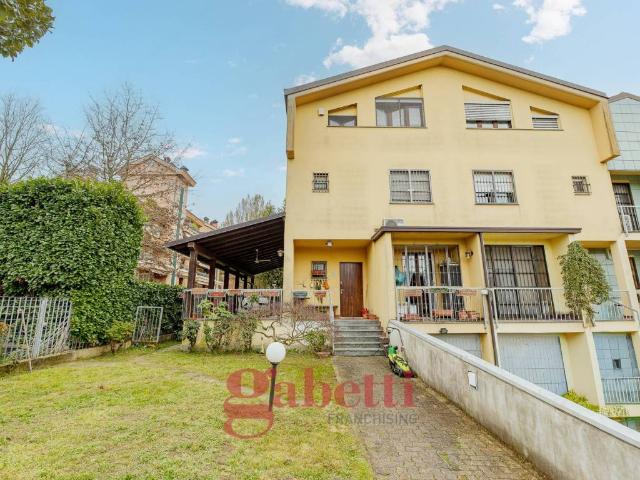 Villa Schiera in vendita a Rovagnasco, Segrate