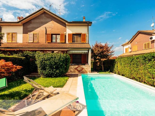 Villa Schiera in vendita a Rovagnasco, Segrate