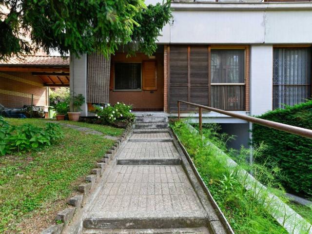 Villa Schiera in vendita a Rovagnasco, Segrate
