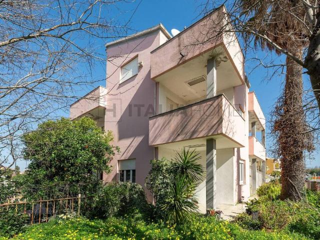 Villa Schiera in vendita a Selargius, Sardigna/Sardegna