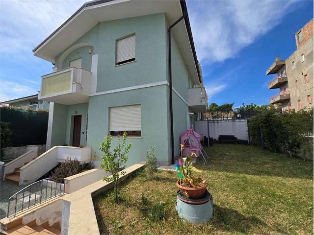 Villa Schiera in vendita a Calabria, Catanzaro