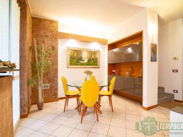 Villa Schiera in vendita a Castelletto, Senago