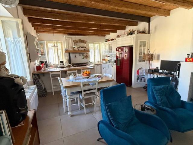 Villa Schiera in vendita a Rione Porto, Marche