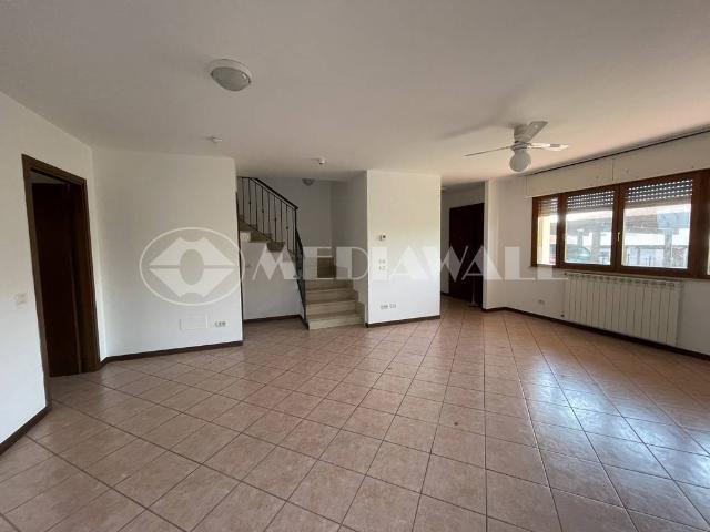 Villa Schiera in vendita a Sequals, Friuli-Venezia Giulia