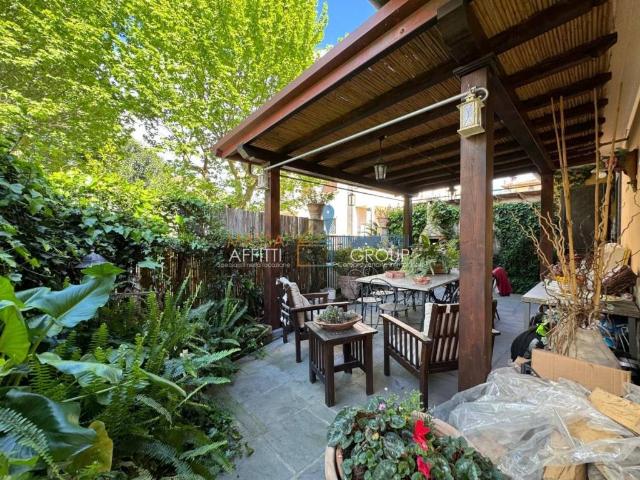 Villa Schiera in vendita a Seravezza, Lucca