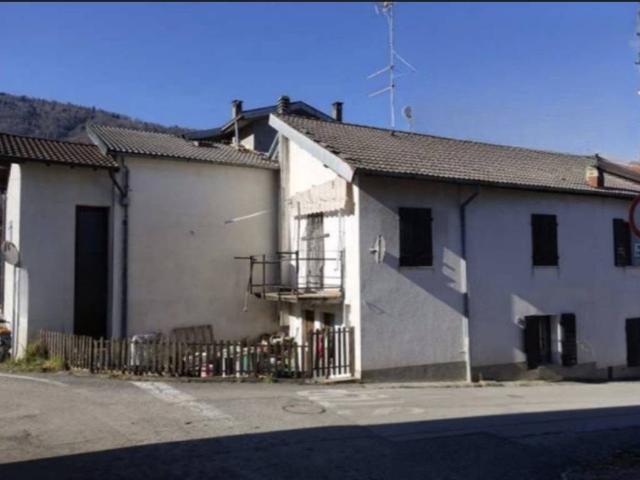 Villa Schiera in vendita a Rasai, Seren del Grappa