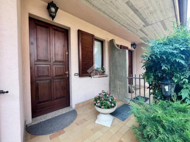 Villa Schiera in vendita a Seriate, Lombardia