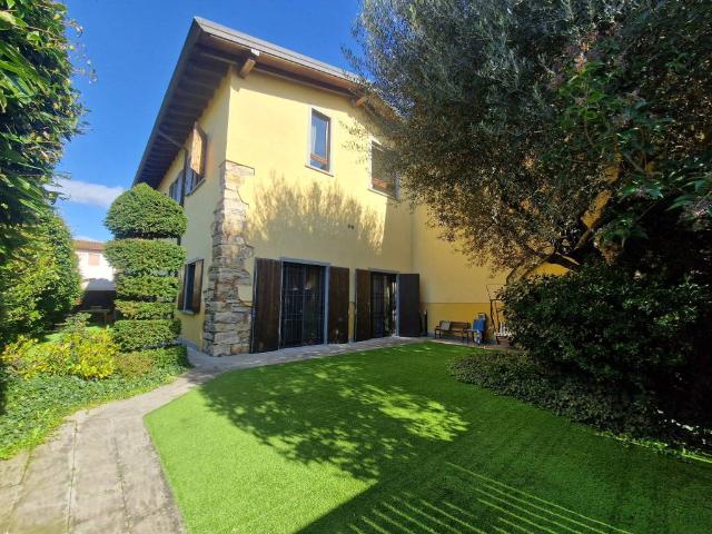 Villa Schiera in vendita a Paderno, Seriate