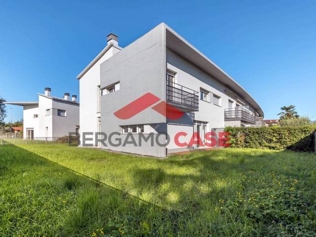 Villa Schiera in vendita a Seriate, Bergamo