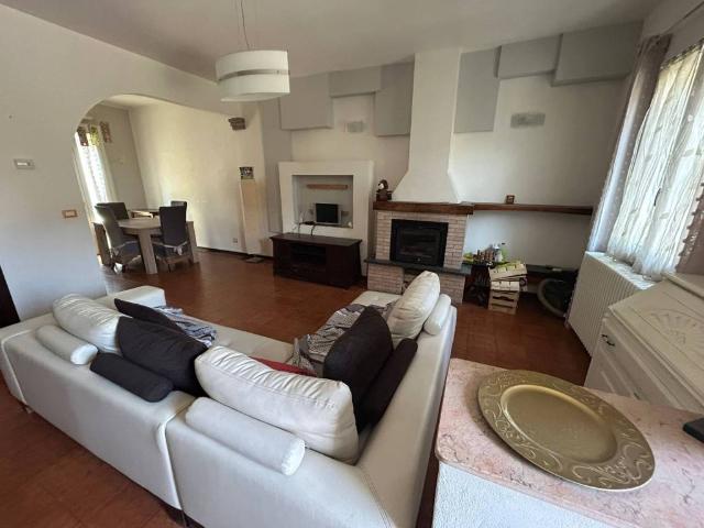 Villa Schiera in vendita a Sermide e Felonica, Sermide