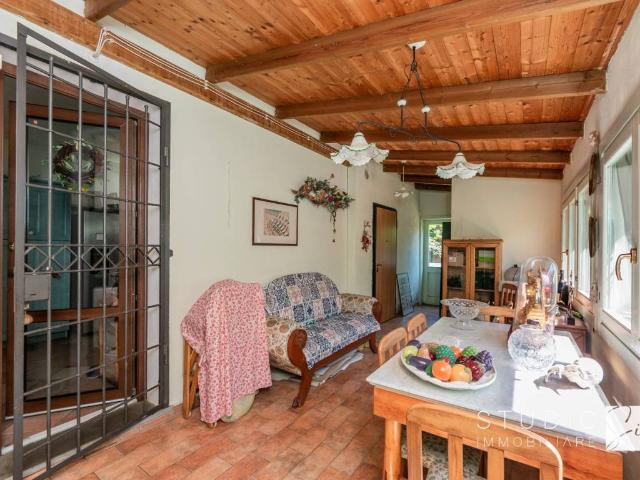Villa Schiera in vendita a Stazione Masotti, Serravalle Pistoiese