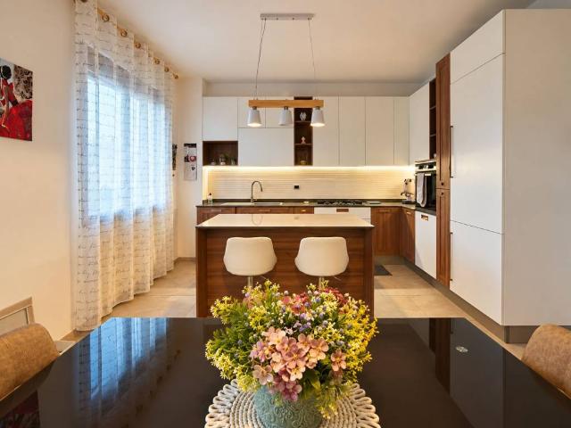 Villa Schiera in vendita a Cantagrillo, Serravalle Pistoiese