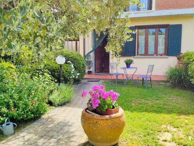 Villa Schiera in vendita a Stazione Masotti, Serravalle Pistoiese