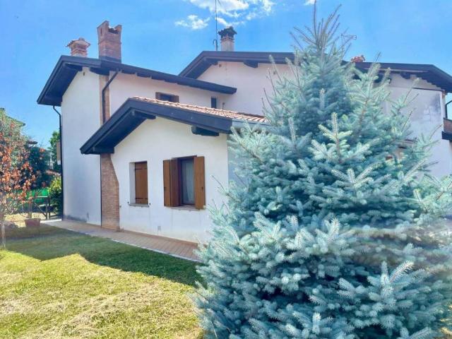 Villa Schiera in vendita a Sesto Al Reghena, Friuli-Venezia Giulia