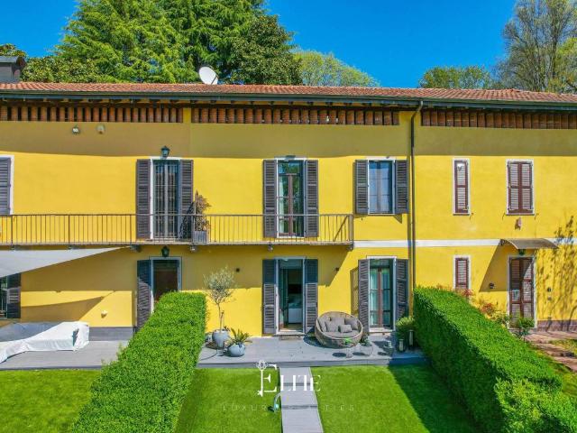 Villa Schiera in vendita a Sant'Anna, Sesto Calende