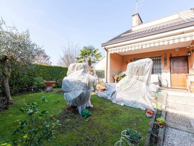 Villa Schiera in vendita a Seguro, Settimo Milanese