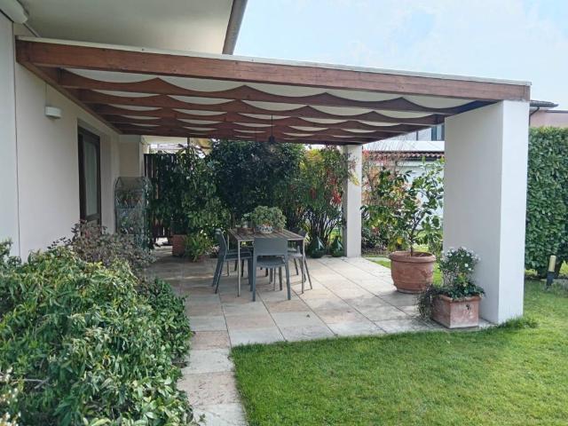 Villa Schiera in vendita a Lanzago, Silea