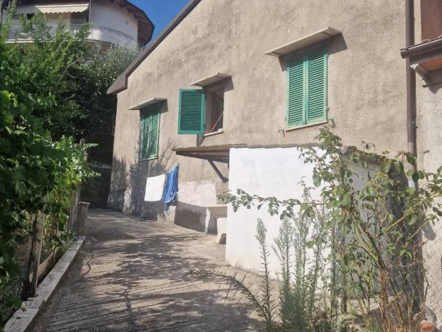Villa Schiera in vendita a Sinalunga, Siena