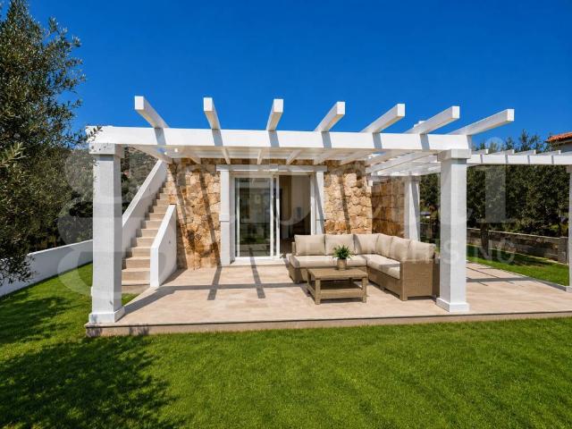 Villa Schiera in vendita a Villaggio Milano, Capo Comino