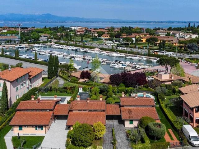 Villa Schiera in vendita a Lugana, Sirmione