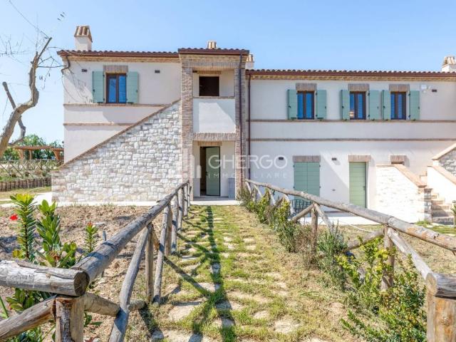 Villa Schiera in vendita a Coppo, Sirolo